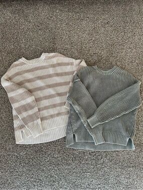 American Eagle striped cream and muted olive green cable knit sweaters